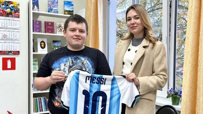 Депутат из Аргентины помогла исполнить мечту юного болельщика из Подмосковья