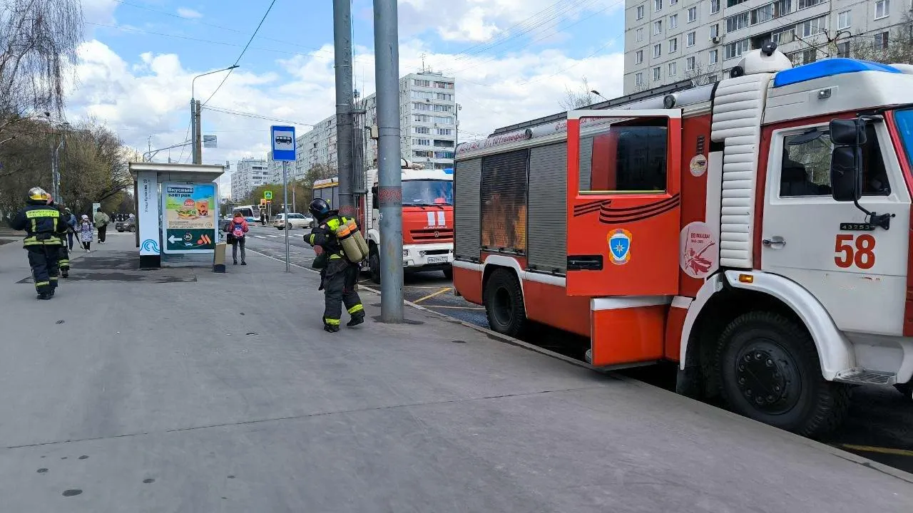 Никто не пострадал, но самолеты опаздывают: что известно о падении обломков БПЛА на объект в Волгоградской области