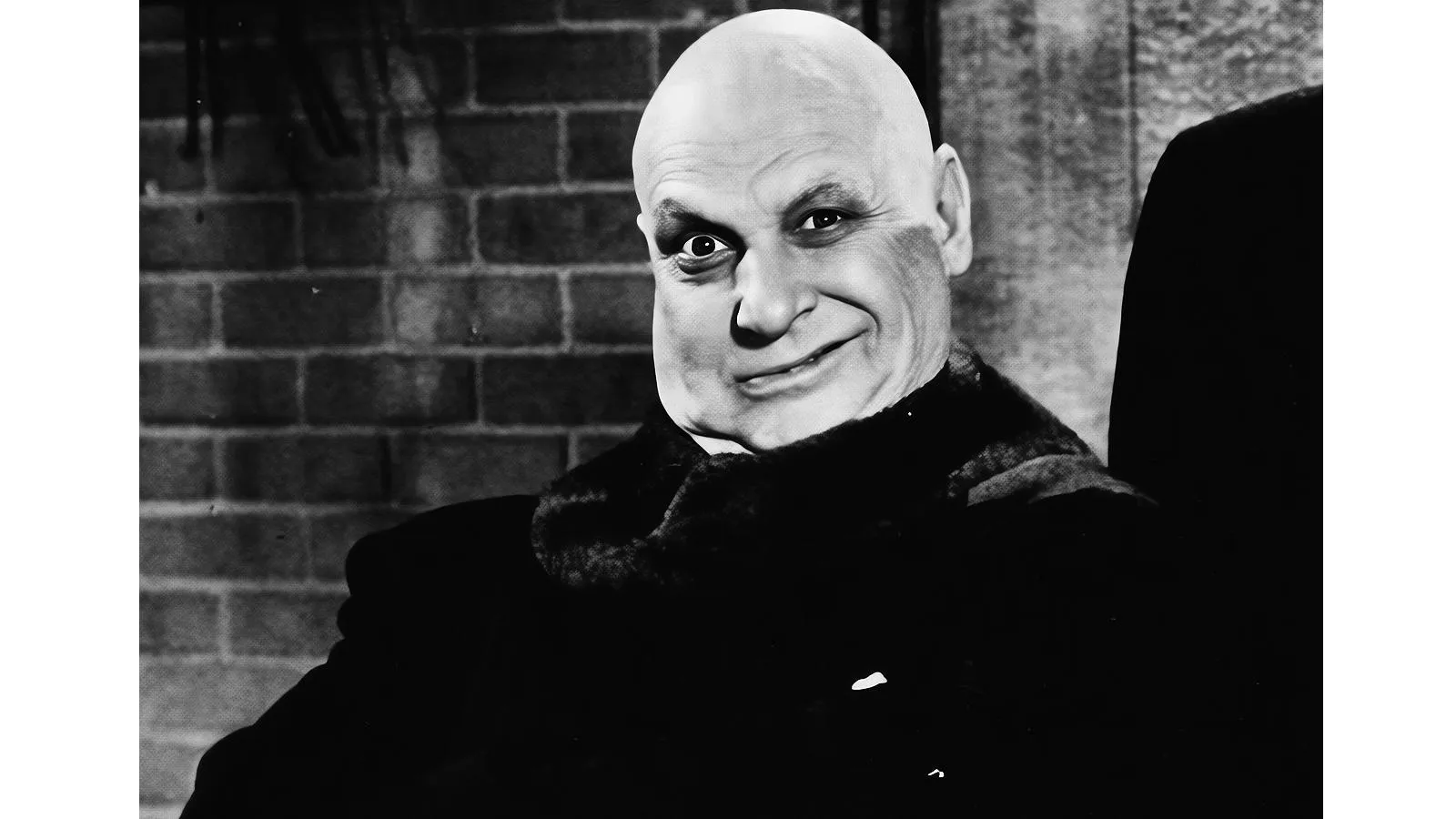 Джеки Куган в роли дяди Фестера в телесериале «Семейка Аддамс», 1964 год