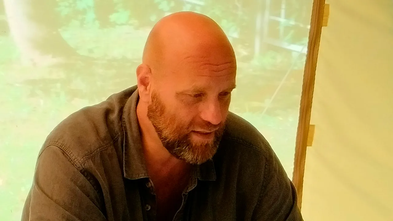 Александр Гуров