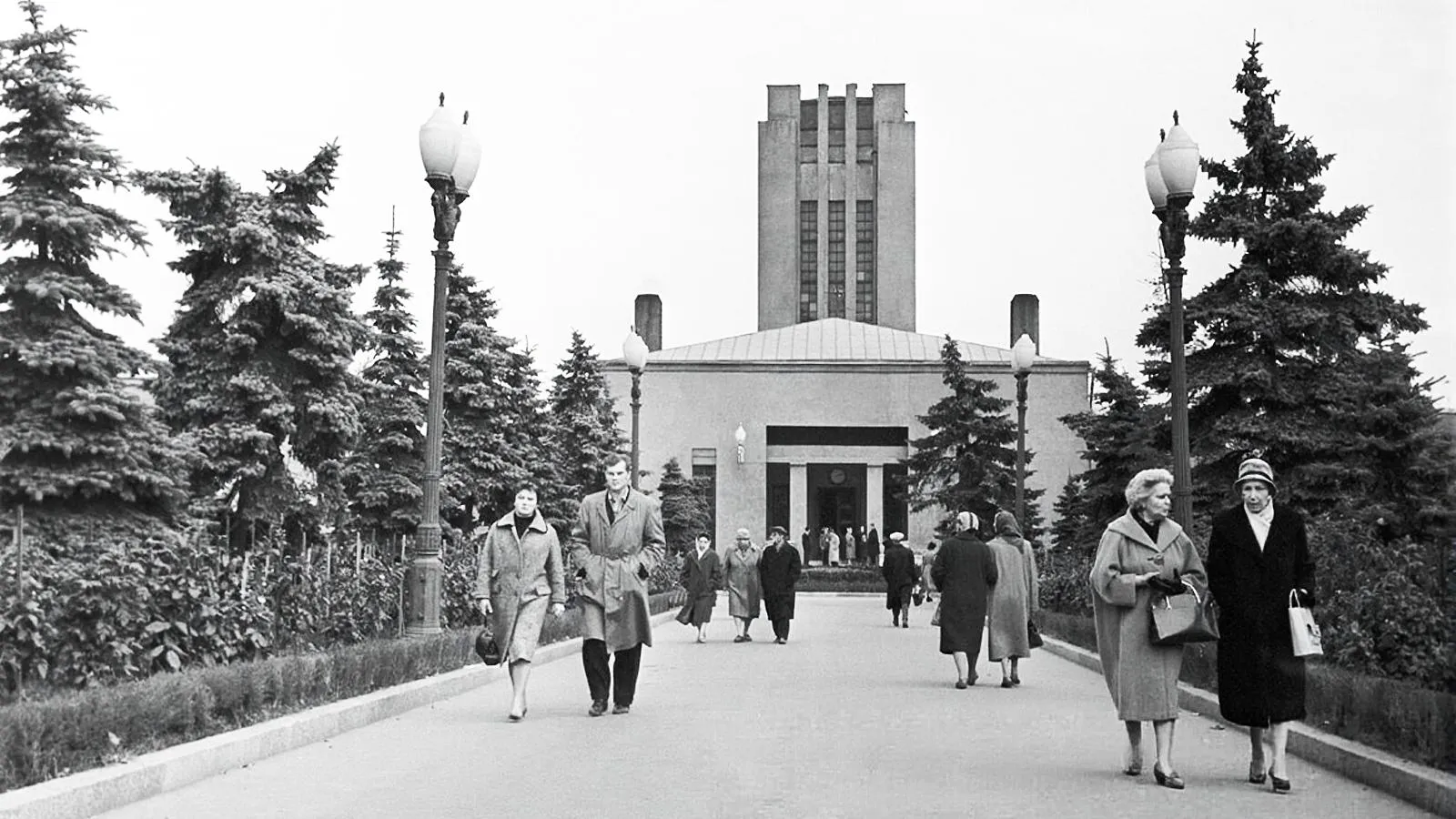 здание Первого московского крематория, 1961 год. Александр Чепрунов