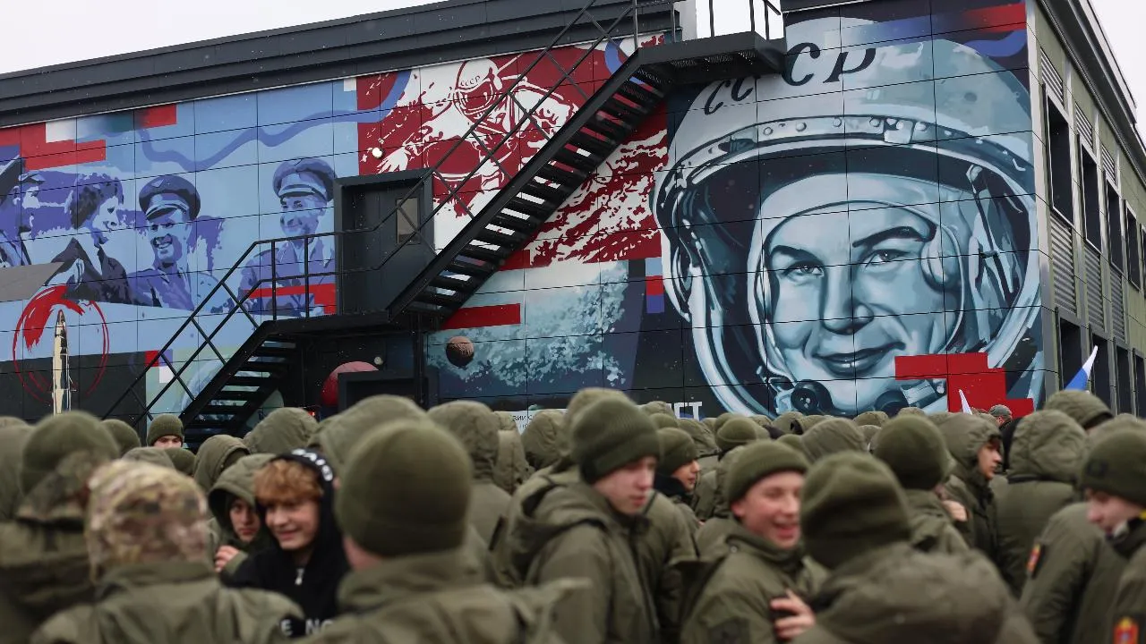Подмосковное отделение партии «Единая Россия» поздравило работников космической отрасли с праздником