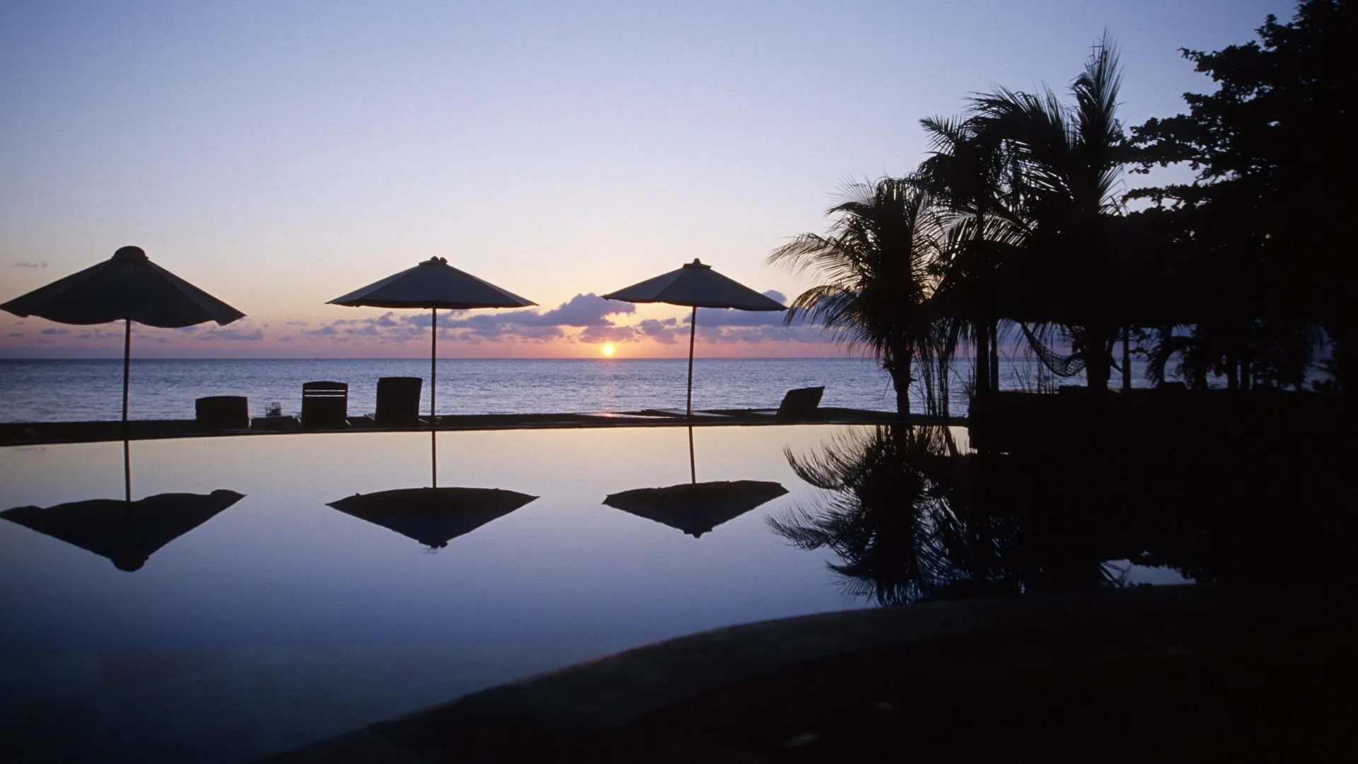 AIC/imageBROKER.com