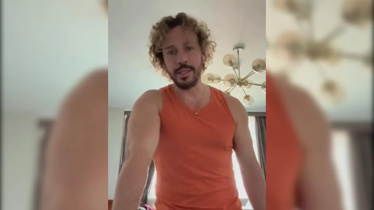 «В нынешнем прайме я подпевал бы эффектнее»: Галкин иронично отреагировал на клип SHAMAN с «поющими иноагентами»