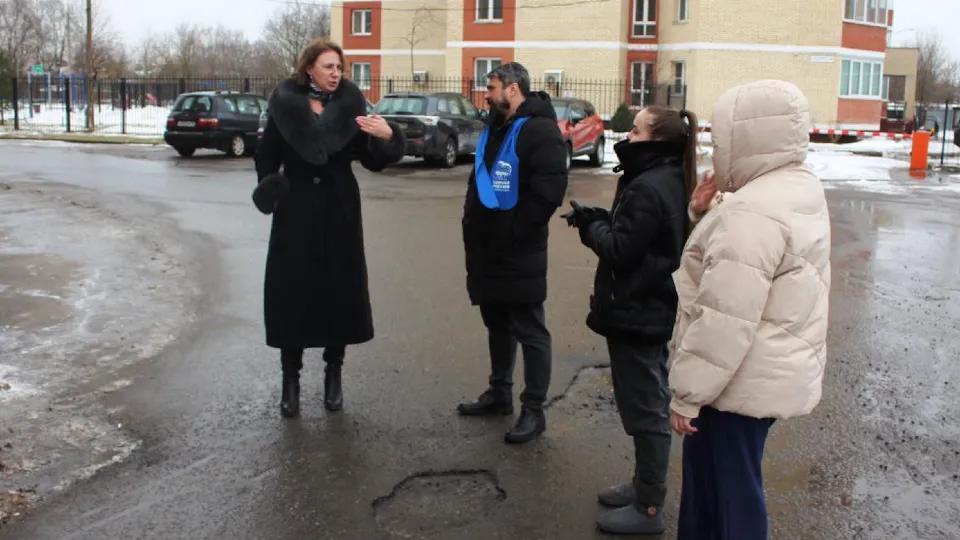 Юлия Шувалова проводит встречу с жителями Фрязина. Фото: пресс-служба администрации г. о. Фрязино&nbsp;