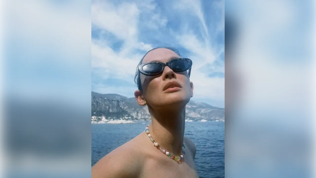Паулина Андреева появилась на открытии бутика в Москве