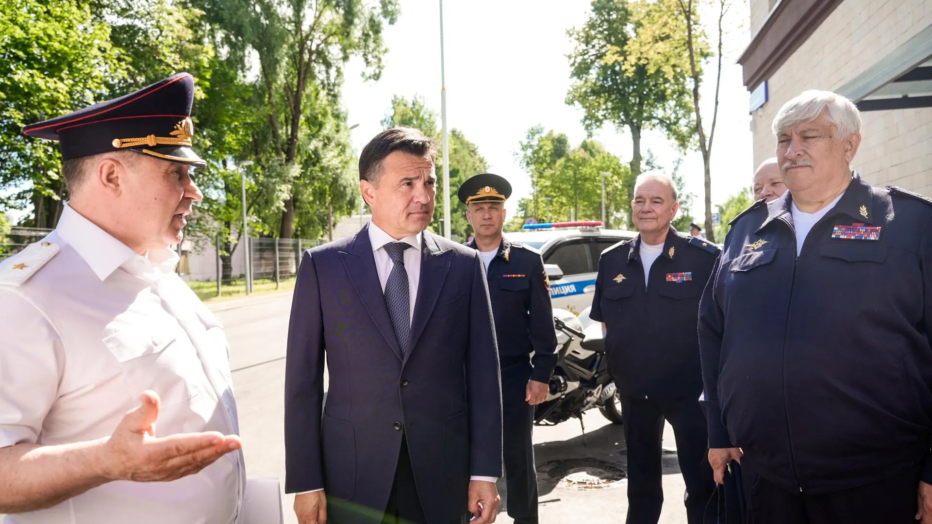 Губернатор Подмосковья поздравил сотрудников ГИБДД с профессиональным праздником