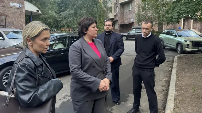 Замглавы Красногорска провела встречу с жителями на улице Королева