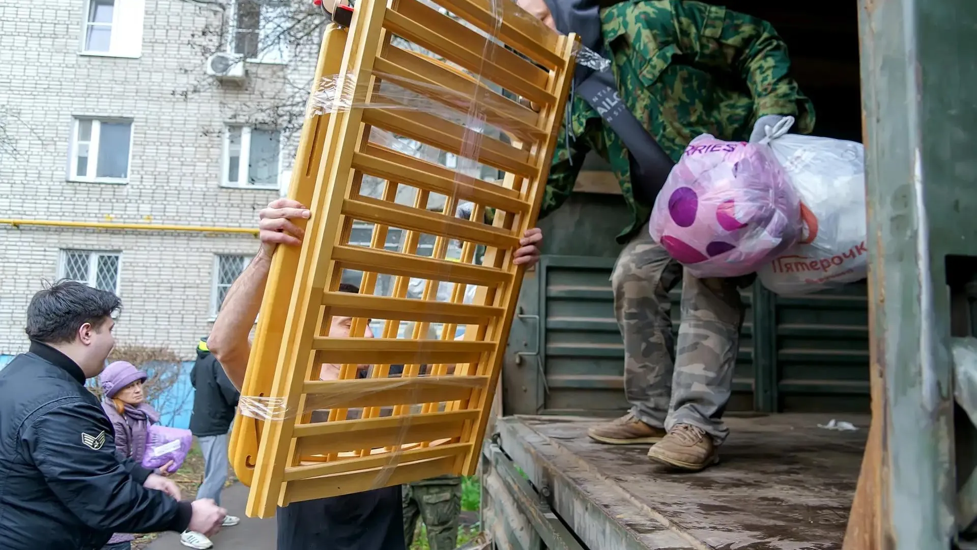 «Груз повезет старшина Денис»: как подольские волонтеры помогают бойцам на луганском направлении