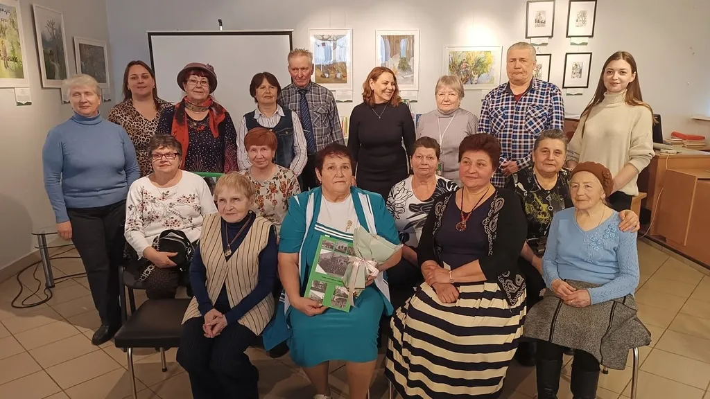 Участники презентации книги об истории фабрик и заводов Звенигорода/фото: Елена Степнова