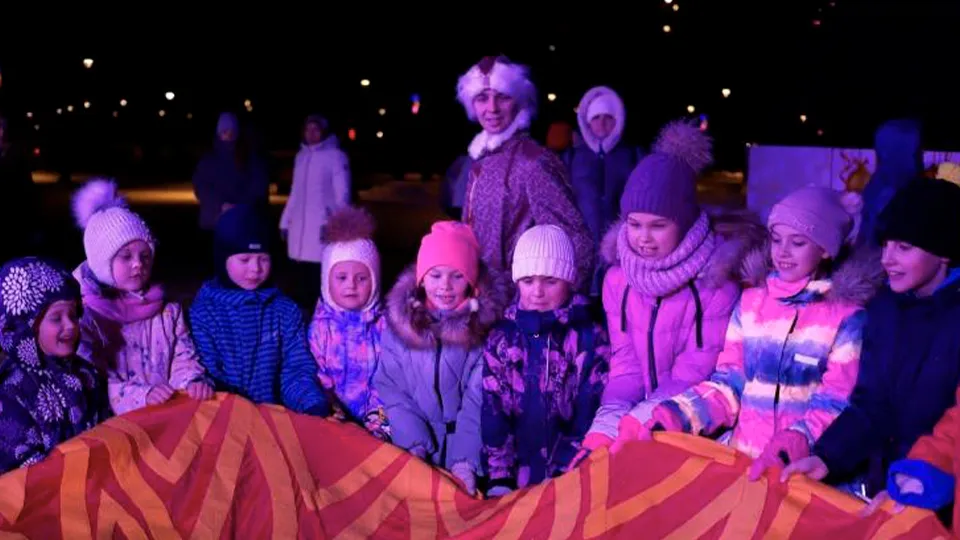 Игры с детьми на новогодней елке в Черноголовке.&nbsp;Фото: МУК КДЦ «Гамма»