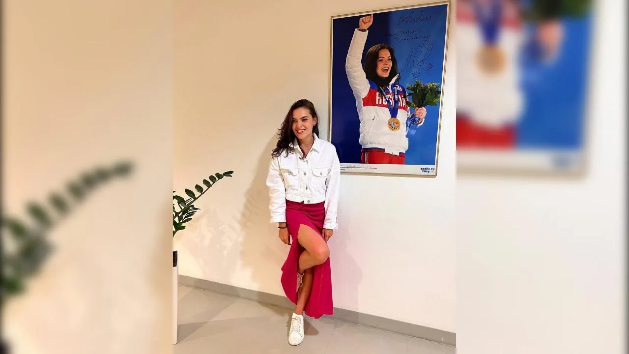 Аделина Сотникова удивила фанатов своей формой после вторых родов