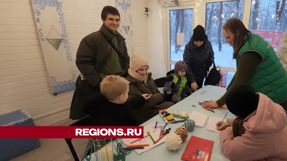 Мастер-классы для детей и взрослых проходят в Свердловском парке. Фото: Валерия Тингаева