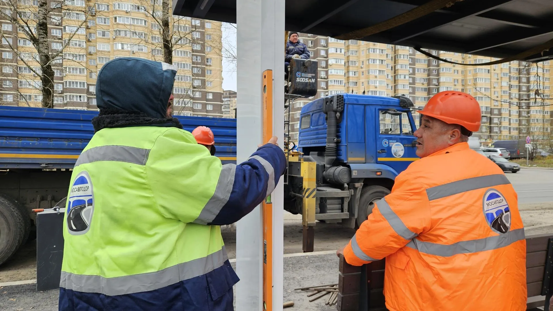 В Подмосковье провели ремонт 10 остановок