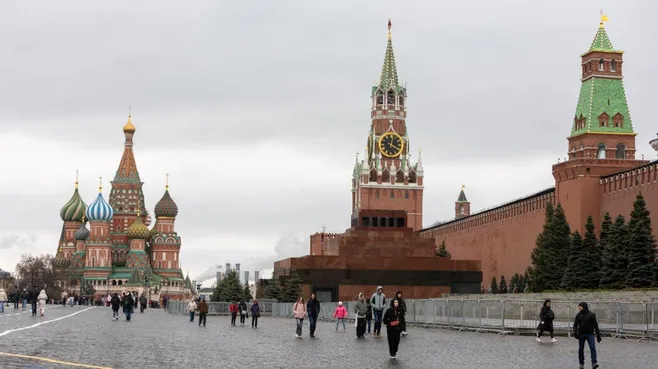 «Оказал сопротивление полиции». Чеха оштрафовали за пикет на Красной площади