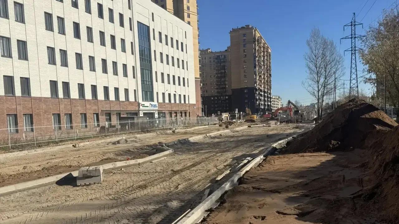 Устройство дорожной одежды стартовало на строящемся проезде в Котельниках