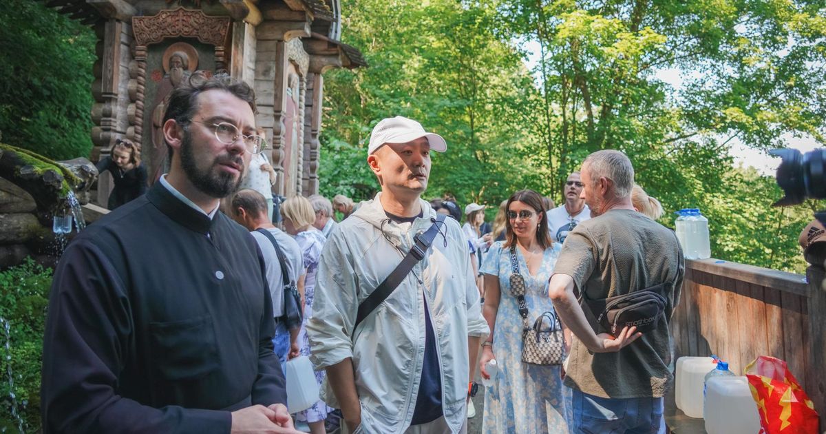 Китайские блогеры посетили Сергиев Посад для съемок программ о русской культуре - REGIONS.ru
