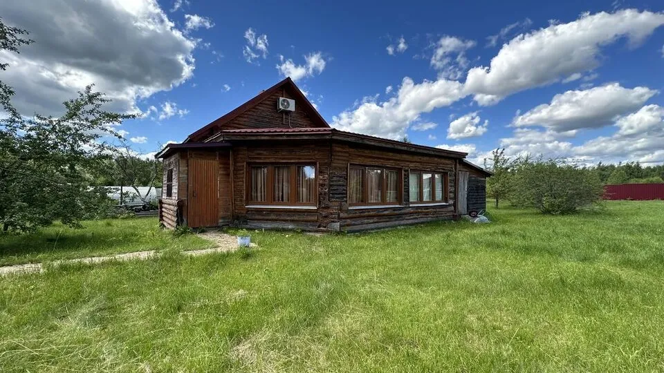 Фото: городская доска купли-продажи недвижимости