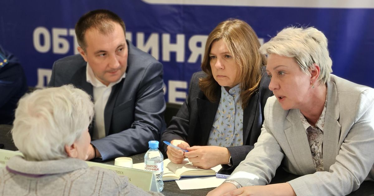 Помощь семьям и выставка памяти: власти Жуковского встретились с участниками СВО - REGIONS.ru