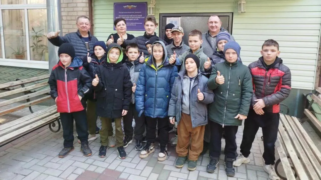 Партия гуманитарной помощи из Подмосковья доставлена детям Мелитополя
