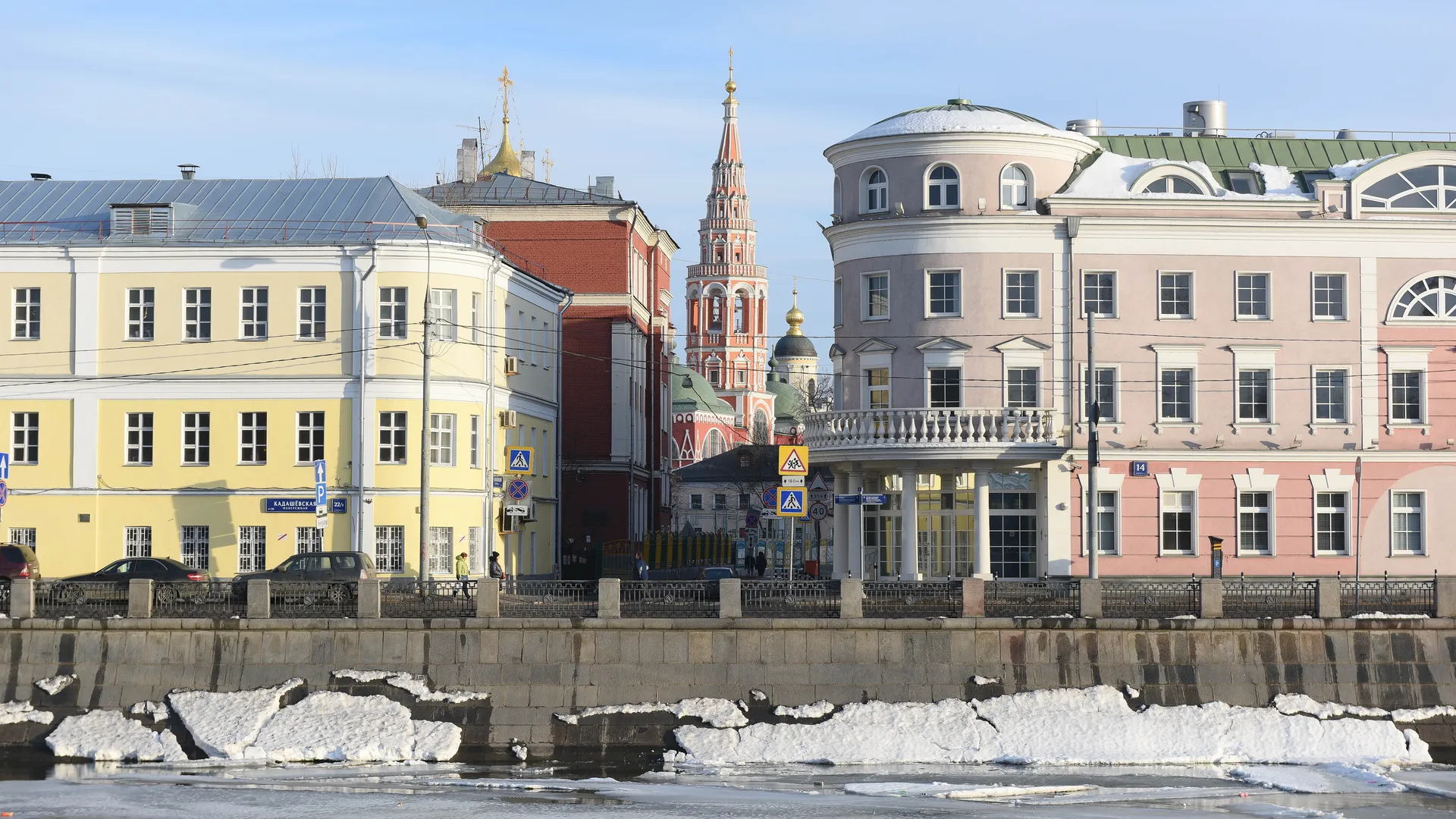 Весна в Москве